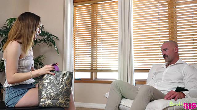 Happy Stepfather's Day Daddy - S23:E3