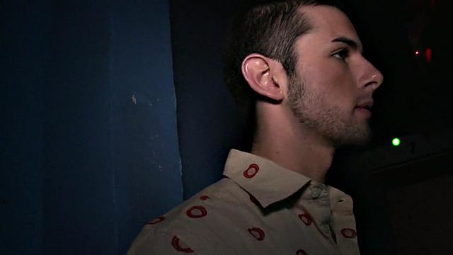 Naive guy gets fellatio