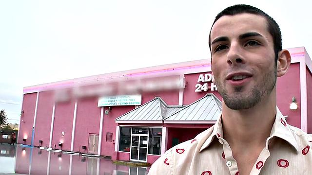 Naive guy gets fellatio