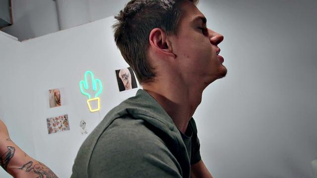 Seduced gay fucked by hardcore lover in tight ass