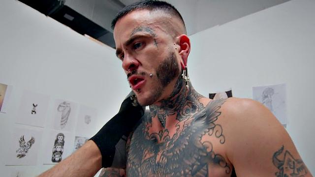 Seduced gay fucked by hardcore lover in tight ass