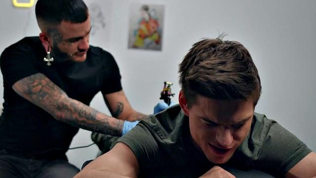 Seduced gay fucked by hardcore lover in tight ass