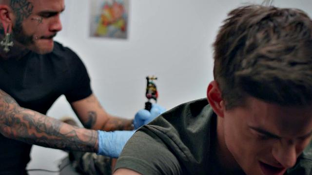 Seduced gay fucked by hardcore lover in tight ass