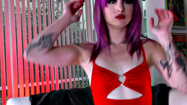 POV inked coloredhair babe sucks and gets fucked