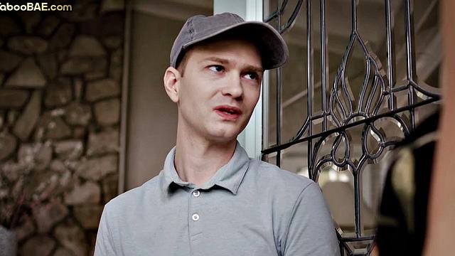 Skinny babe doggystyled