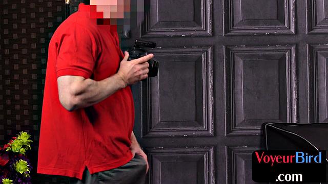 Curvy voyeuristic beauty tempting guy