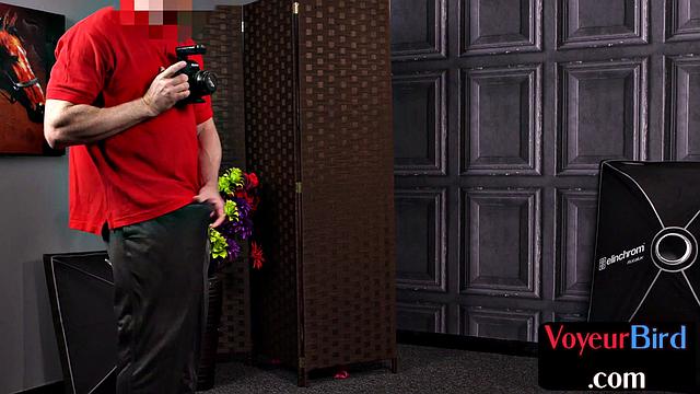 Curvy voyeuristic beauty tempting guy