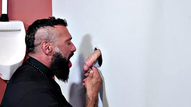 Поддаёшься сливочному греху - Алекс Тикас и Кайл Харт жёстко трахаются