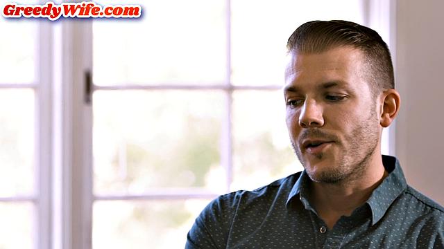 Зрелая развратница с большими сиськами получает глубокий трах и принимает в рот до упора.