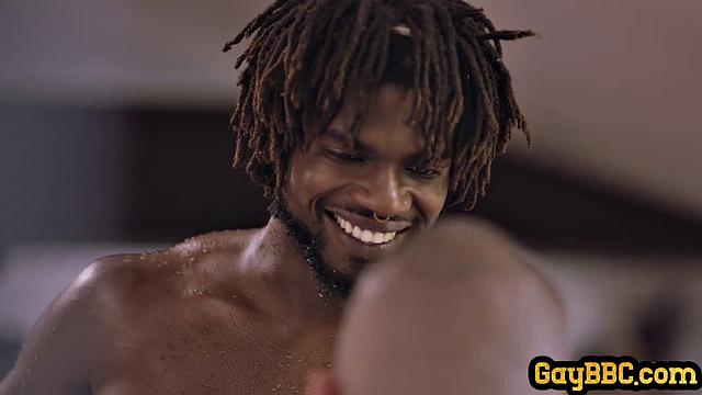 Dreadlock jock handling latino