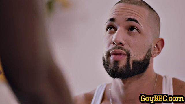 Dreadlock jock handling latino