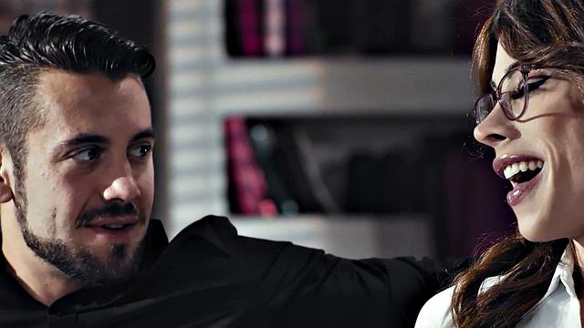 TRANSFIXED - Dante Colle Shares His Wife Lauren Phillips With Trans Therapist Casey Kisses