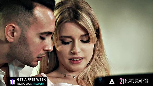 21 NATURALS - Freya Mayer's Sensual Moment with Big Tool