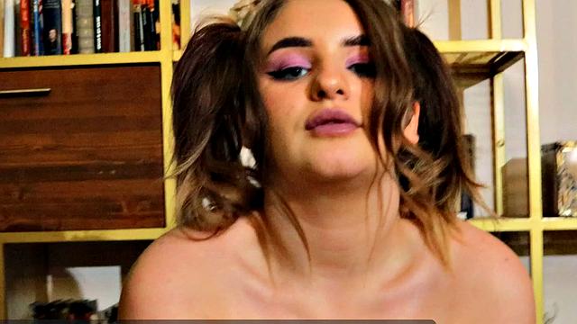 nolly Evans: Busty Dream