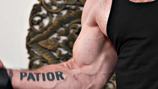 Black doctor with muscle fetish gives HJ to big patient