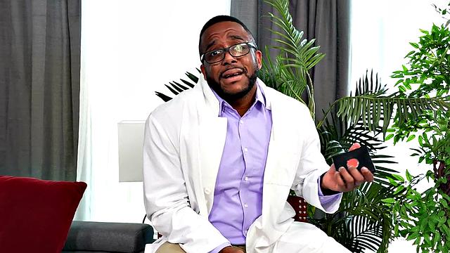 Black doctor with muscle fetish gives HJ to big patient