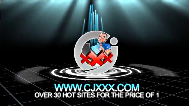 Roar сбрасывает мешковатые штаны и дрочит так, что яйца пляшут