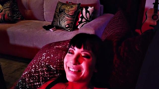 Tattooed girlfriend faceriding her girlfriend in stockings while enjoying a steamy inside-out session