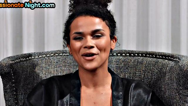 Passionate black lez licking pussy after toying