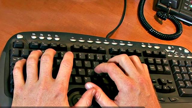 Джоли Рейн превращает офис в арену жёсткого секса