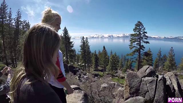 Snow Bunnies - S1:E2