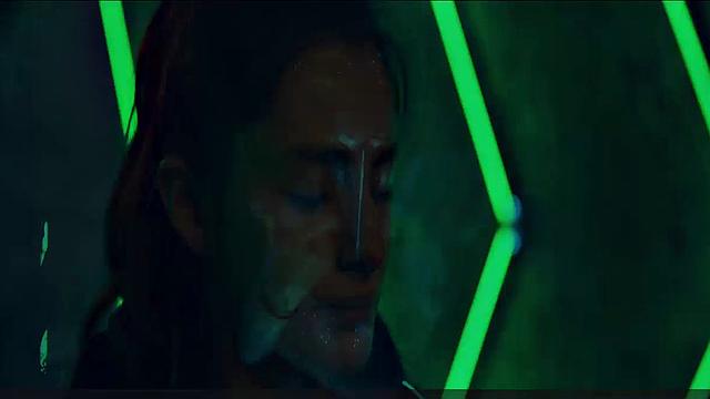 Кристин Фросет и Ксения Кулакова раздеваются догола и шалят в душе