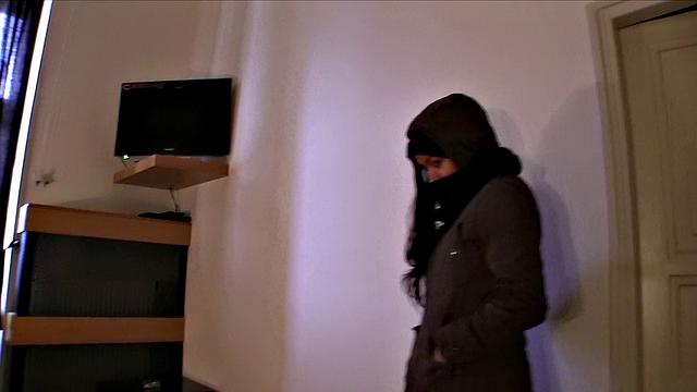 Stranger nails the tight pussy of a horny vagrants in a steamy shower