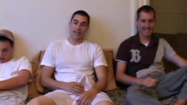 Ганнер и Кейфер устроили Леви веселую мужскую жару - каждый по очереди, без передышки