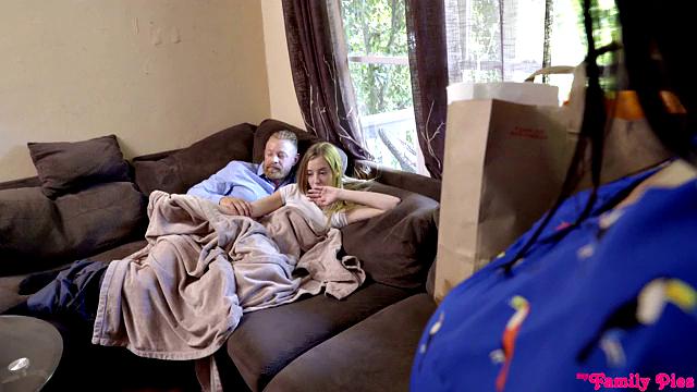 Devoted To Daddy - s5:e5