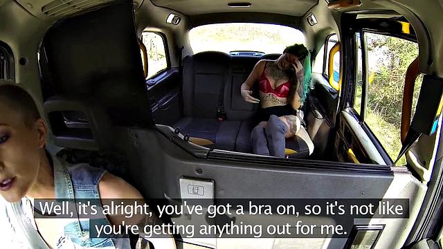 Dildo Makes Tattooed Girl Squirt