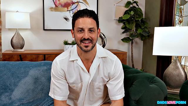 Let The Dad Games Begin: Tony Just Wants to Eat