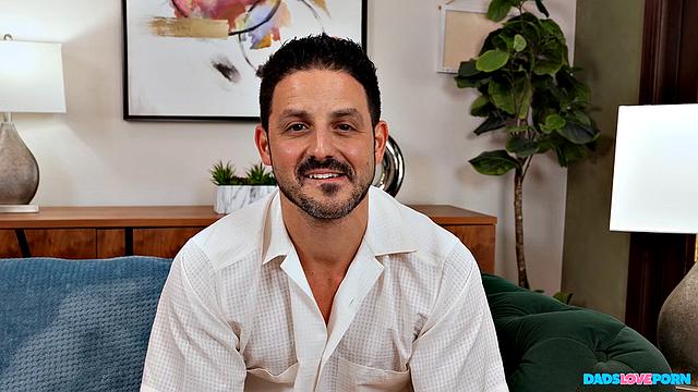 Let The Dad Games Begin: Tony Just Wants to Eat