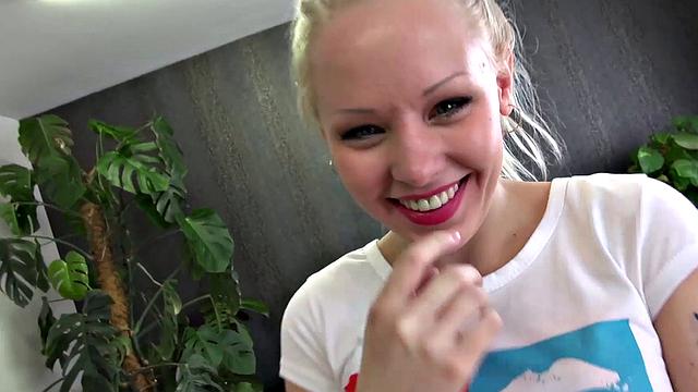Lola Taylor Takes Facial After Sex