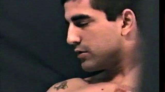 Забавный Зак: натурал дрочит на камеру, но явно не только для девушек - вот уж ловко выкрутился!