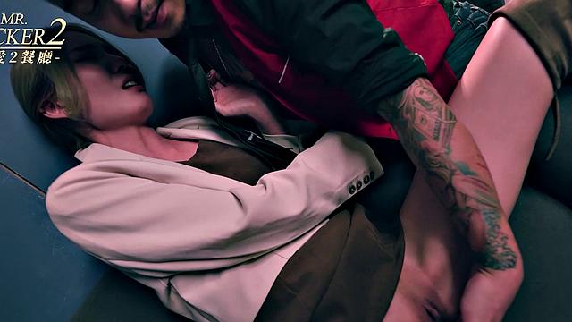 Li Zhiyan Is A Lonely Lady Who Needs Some Company