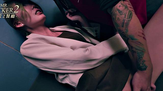 Li Zhiyan Is A Lonely Lady Who Needs Some Company