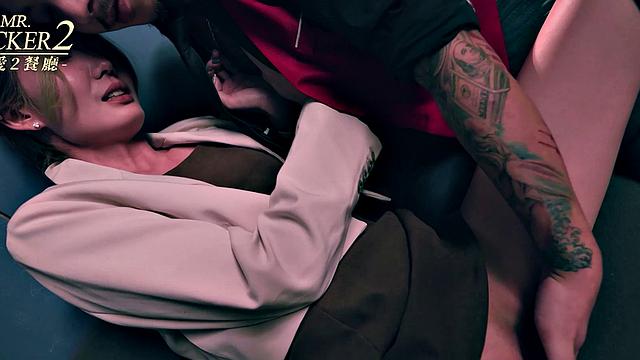 Li Zhiyan Is A Lonely Lady Who Needs Some Company