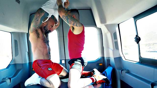 Fisting gaydaddy in gloves fucks ass with fist in van