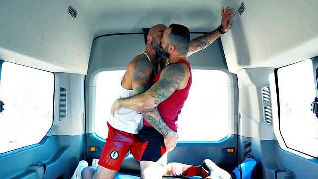 Fisting gaydaddy in gloves fucks ass with fist in van