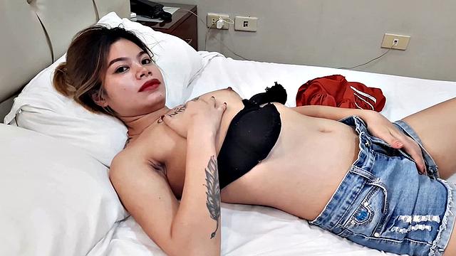 Nude Petite Filipina