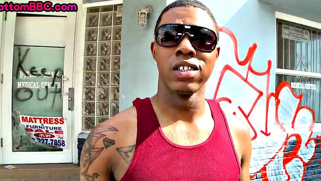 Ebony thug gets public fucked and jizzed outdoors