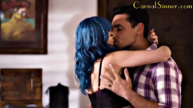 Curvy lingerie babe pussylicked by lover