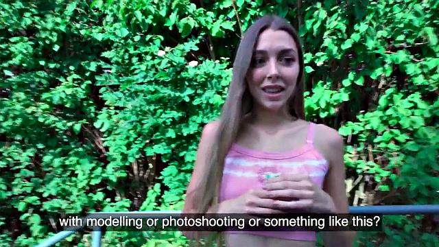 Худенькая малолетка раздевается на людях и получает по полной на улице