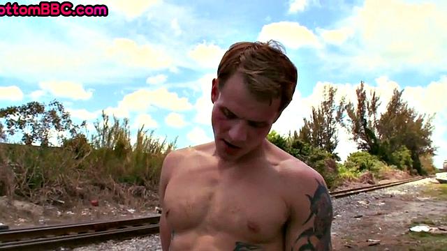 Nubian amateur fucks white bottom outdoors in public