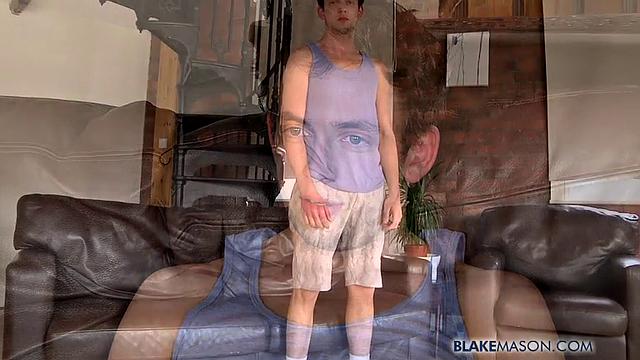 Nathan Loads His Ass in a Solo Scene - Nathan Gear