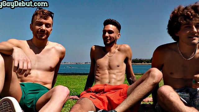 Debut inked stud barebacked in 3way after casting