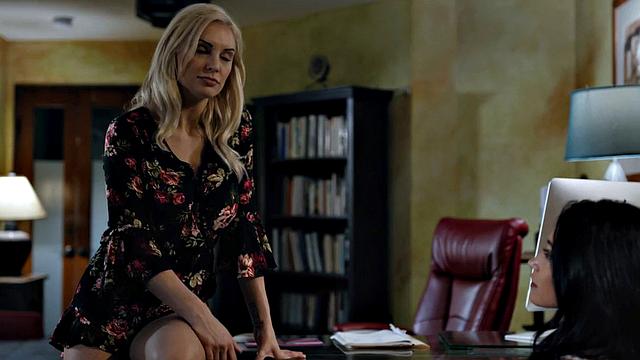 Lesbian babes enjoy passionate analtoying on couch