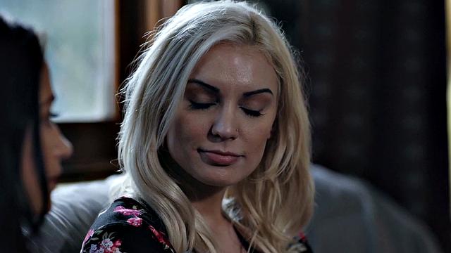 Lesbian babes enjoy passionate analtoying on couch