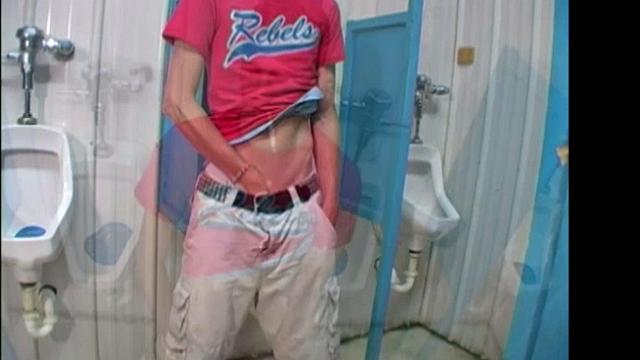 nevada adams показывает стояк и кончает мощно