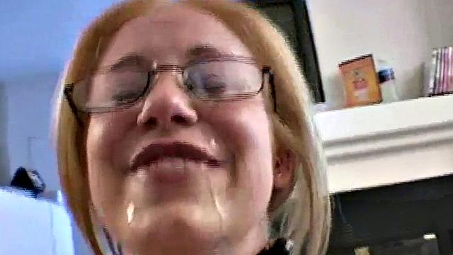 Spex slut gives a handie in POV scene